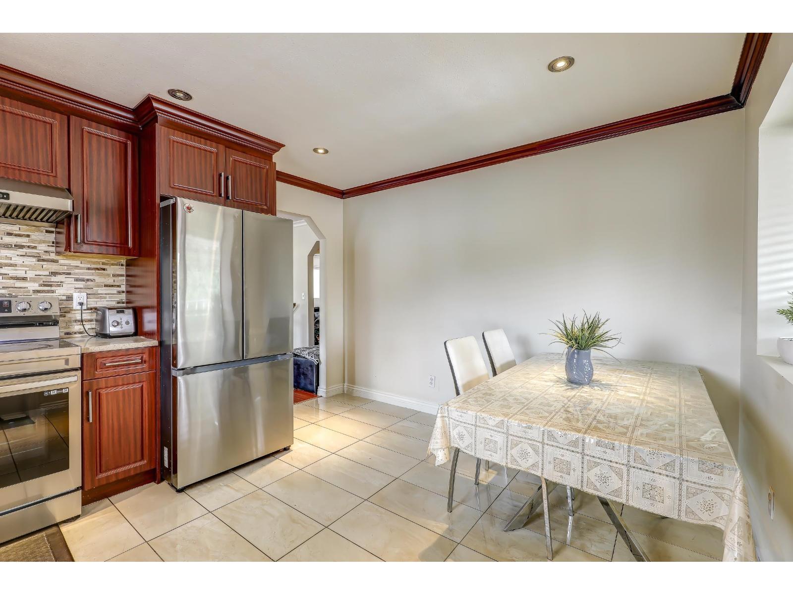 14115 88th Avenue, Surrey, British Columbia  V3W 3L5 - Photo 5 - R3052130