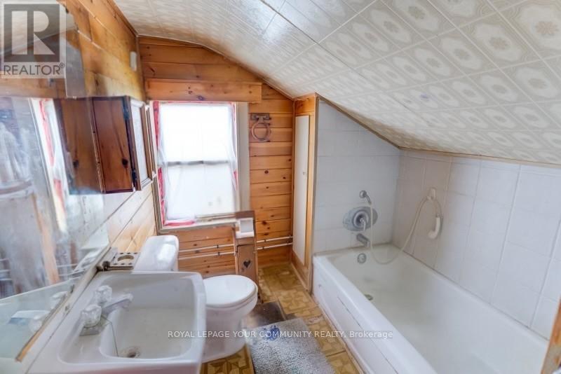 4071 Hwy 35 Highway, Kawartha Lakes, Ontario  K0M 1G0 - Photo 25 - X12426722
