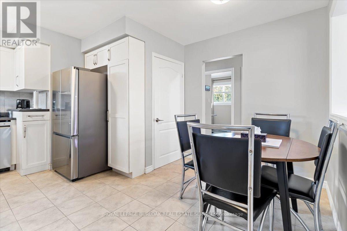 Main - 161 Hoover Crescent, Hamilton, Ontario  L9A 3H2 - Photo 10 - X12426726
