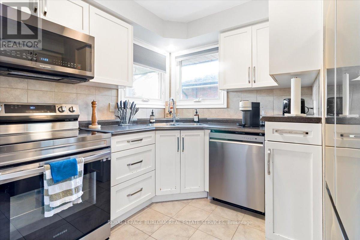 Main - 161 Hoover Crescent, Hamilton, Ontario  L9A 3H2 - Photo 11 - X12426726