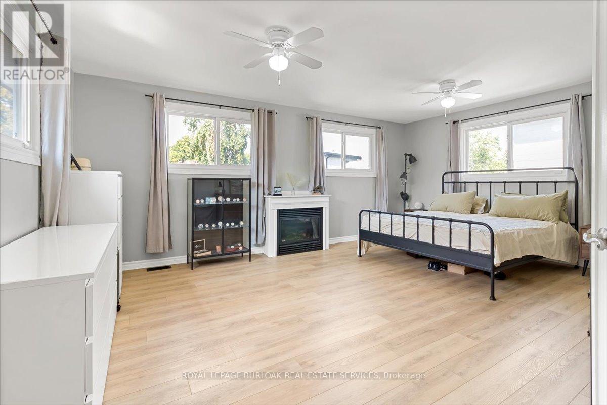 Main - 161 Hoover Crescent, Hamilton, Ontario  L9A 3H2 - Photo 18 - X12426726