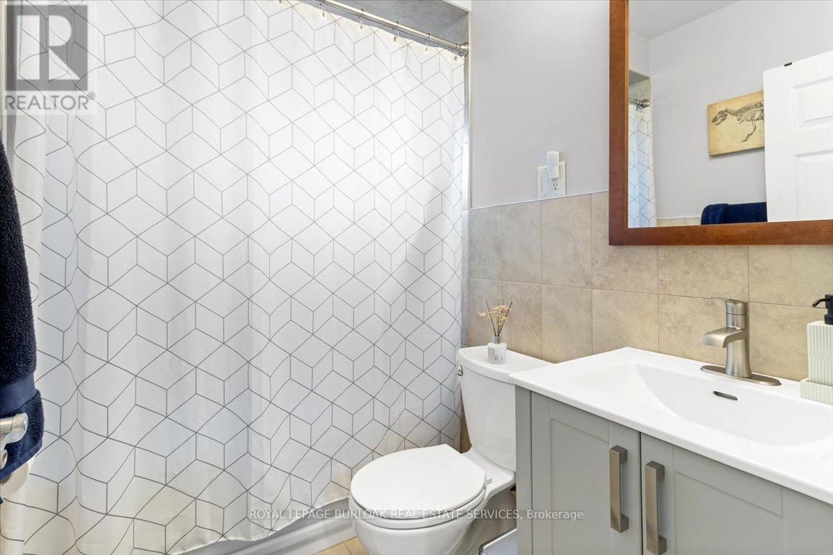 Main - 161 Hoover Crescent, Hamilton, Ontario  L9A 3H2 - Photo 21 - X12426726