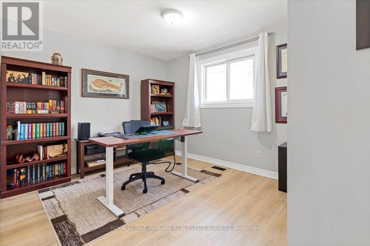 Main - 161 Hoover Crescent, Hamilton, Ontario  L9A 3H2 - Photo 22 - X12426726