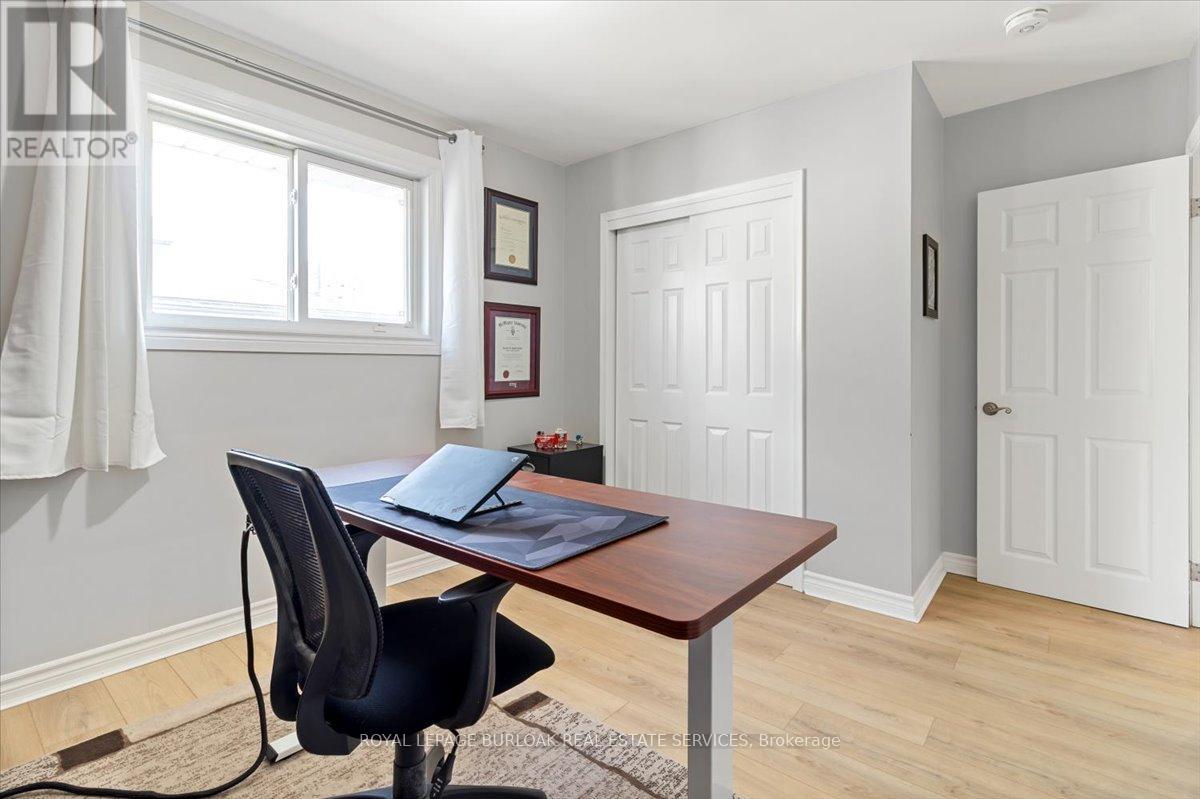 Main - 161 Hoover Crescent, Hamilton, Ontario  L9A 3H2 - Photo 23 - X12426726