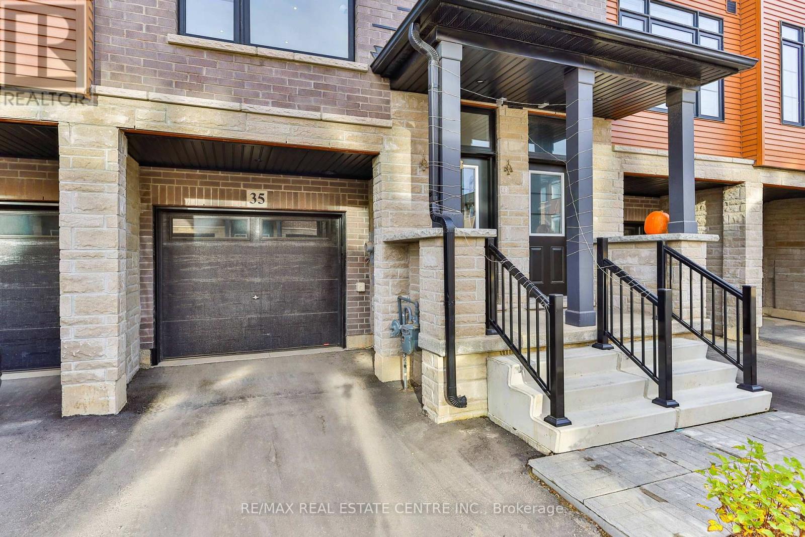 35 - 461 Blackburn Drive, Brantford, Ontario  N3T 0W9 - Photo 3 - X12426747