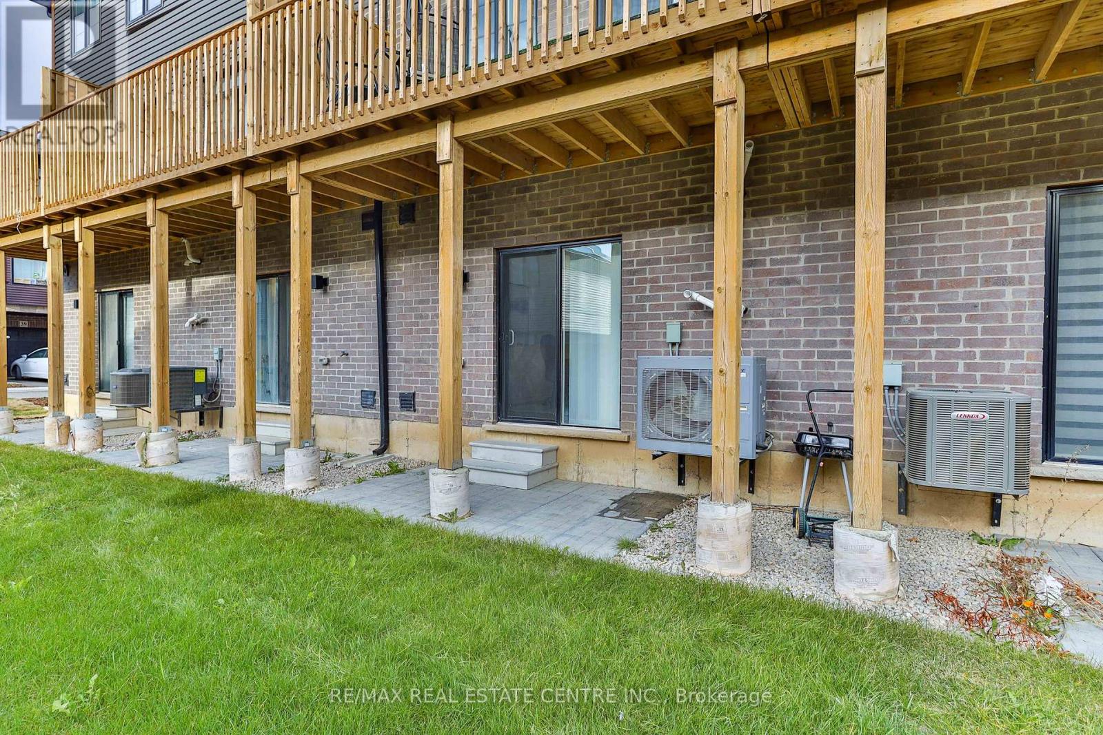 35 - 461 Blackburn Drive, Brantford, Ontario  N3T 0W9 - Photo 36 - X12426747