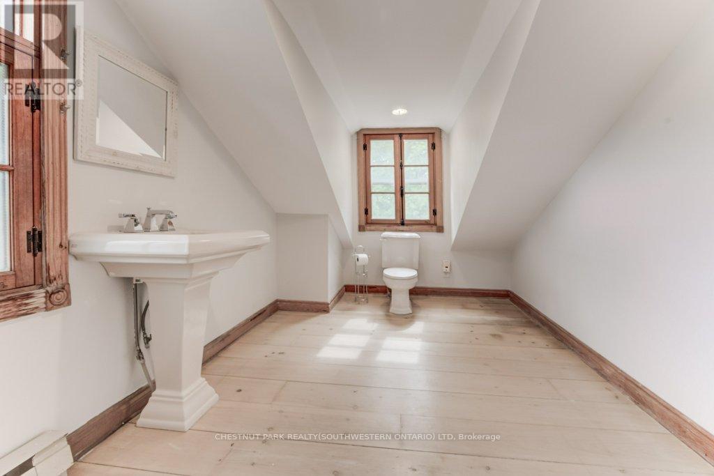 177 Piper Street, North Dumfries, Ontario  N0B 1E0 - Photo 37 - X12426750