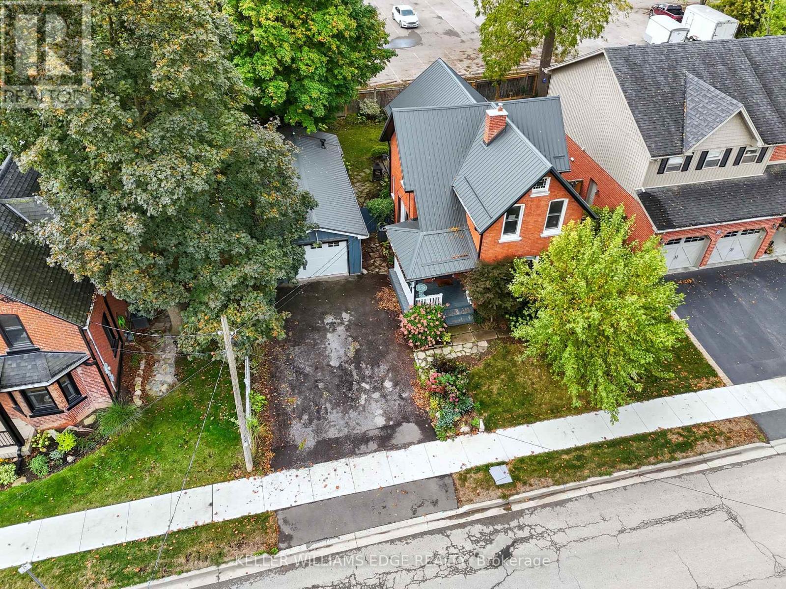 21 Orkney Street W, Haldimand, Ontario  N3W 1B1 - Photo 2 - X12426753