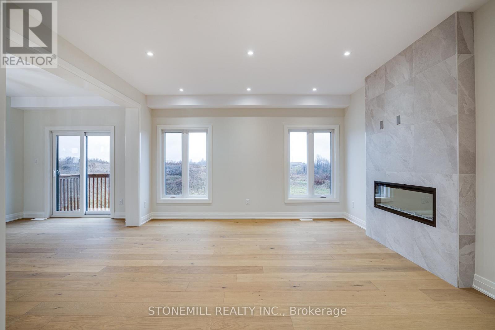 239 Midland Place, Welland, Ontario  L3B 0H4 - Photo 12 - X12426802