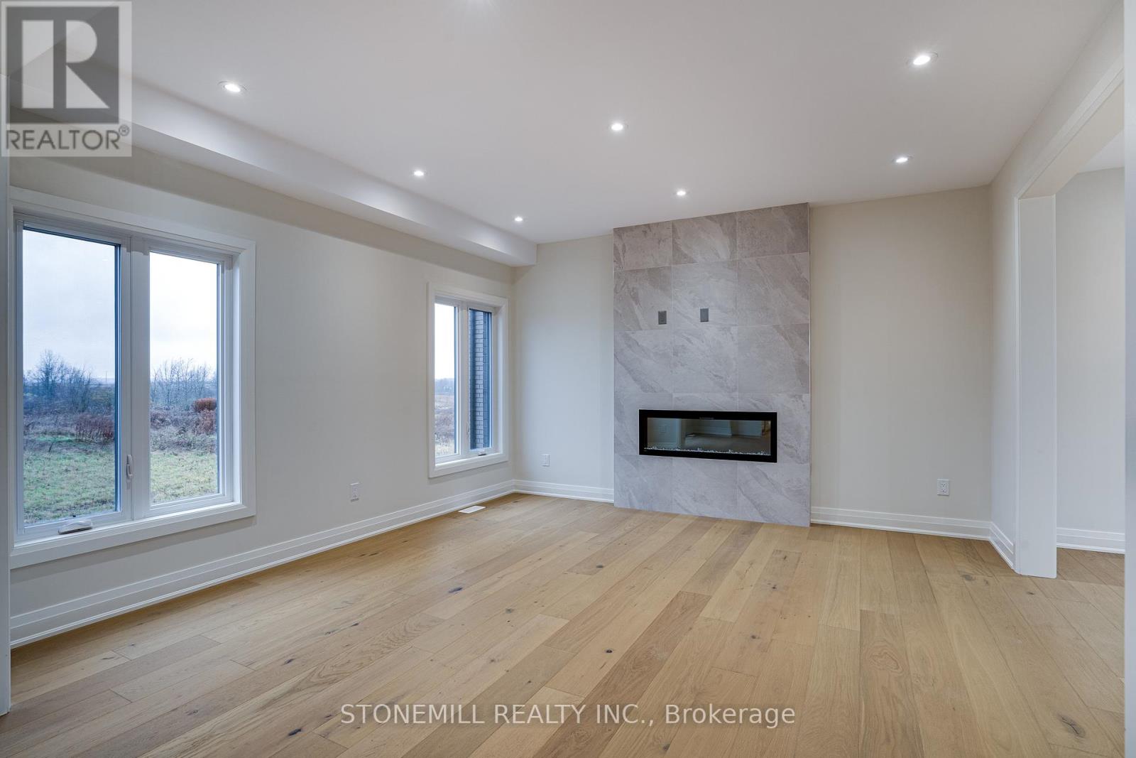 239 Midland Place, Welland, Ontario  L3B 0H4 - Photo 13 - X12426802