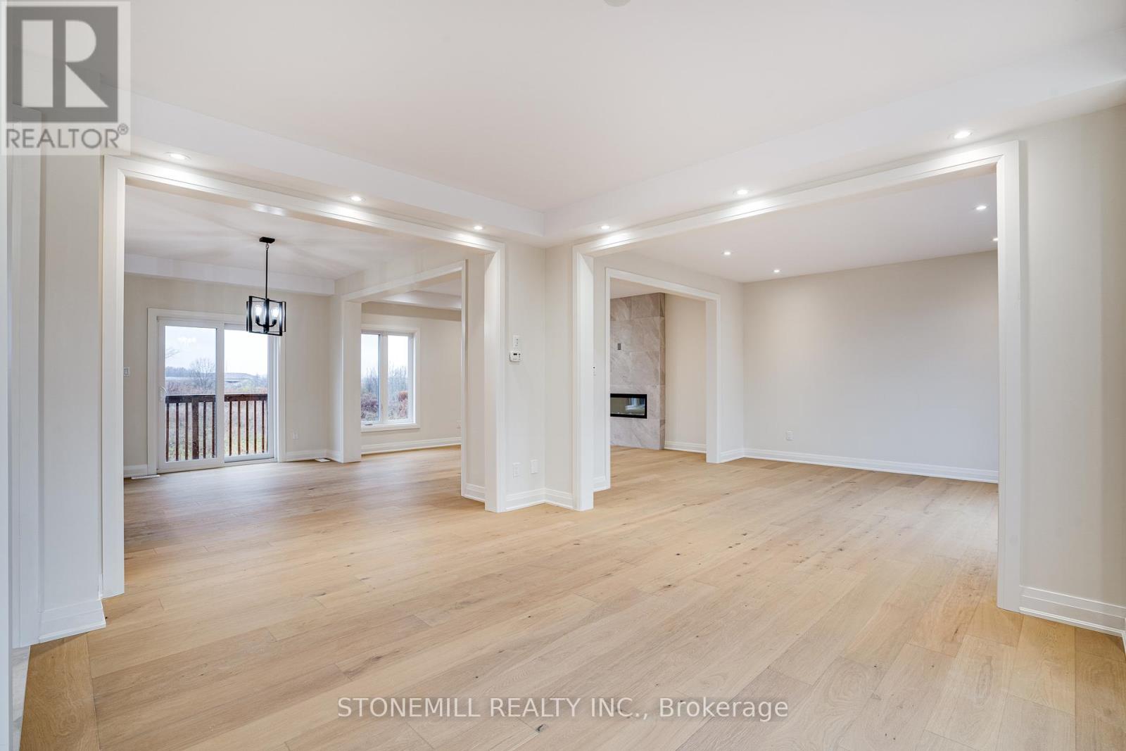 239 Midland Place, Welland, Ontario  L3B 0H4 - Photo 9 - X12426802