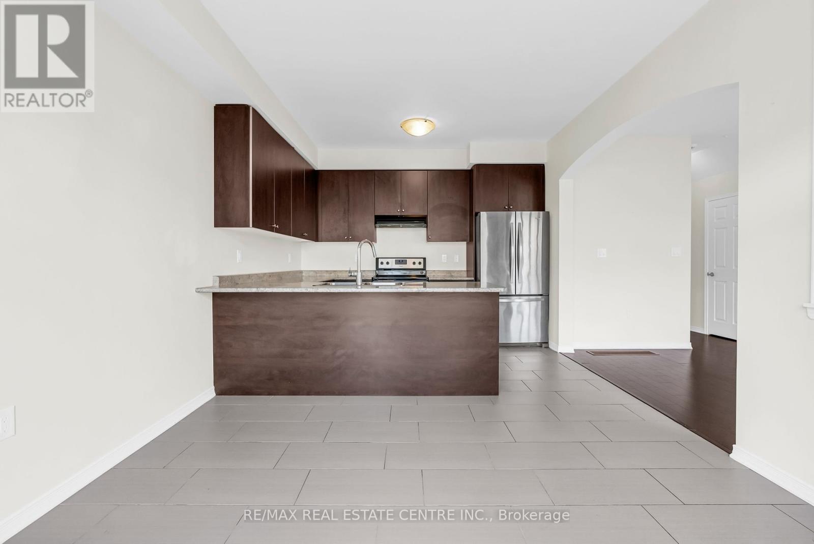 54 Larry Crescent, Haldimand, Ontario  N3W 0B3 - Photo 18 - X12426805