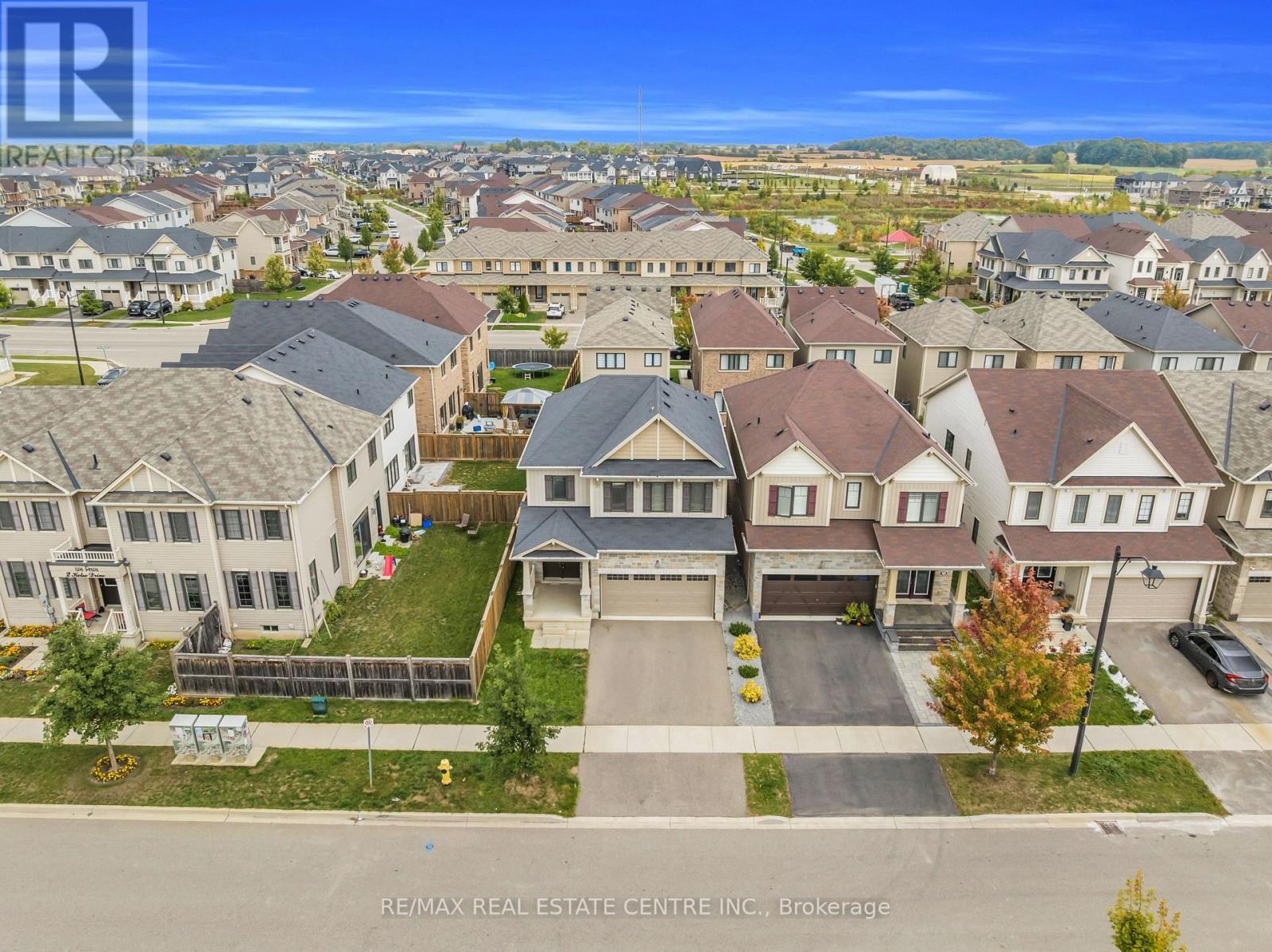 54 Larry Crescent, Haldimand, Ontario  N3W 0B3 - Photo 8 - X12426805