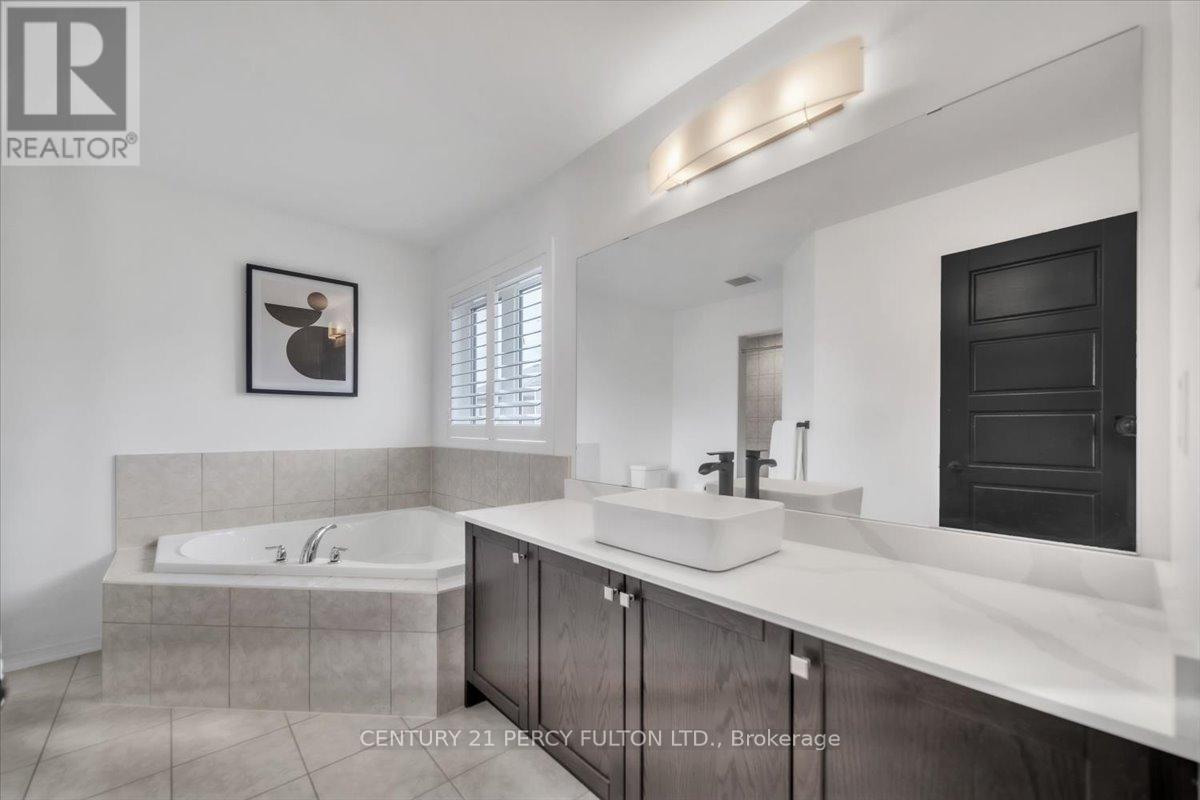 78 Cooke Avenue, Brantford, Ontario  N3T 0S1 - Photo 18 - X12426807