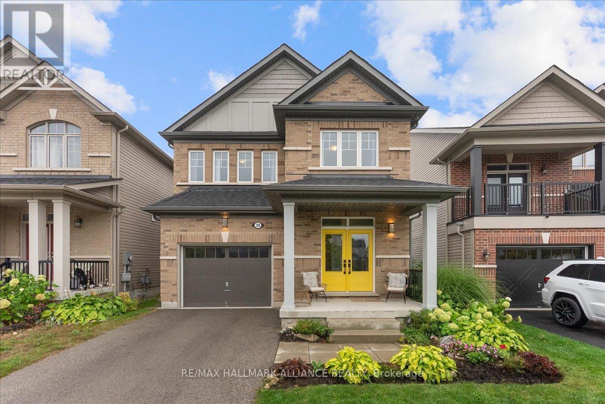 39 Kay Crescent, Centre Wellington (Fergus), Ontario  N1M 0A4 - Photo 2 - X12426821