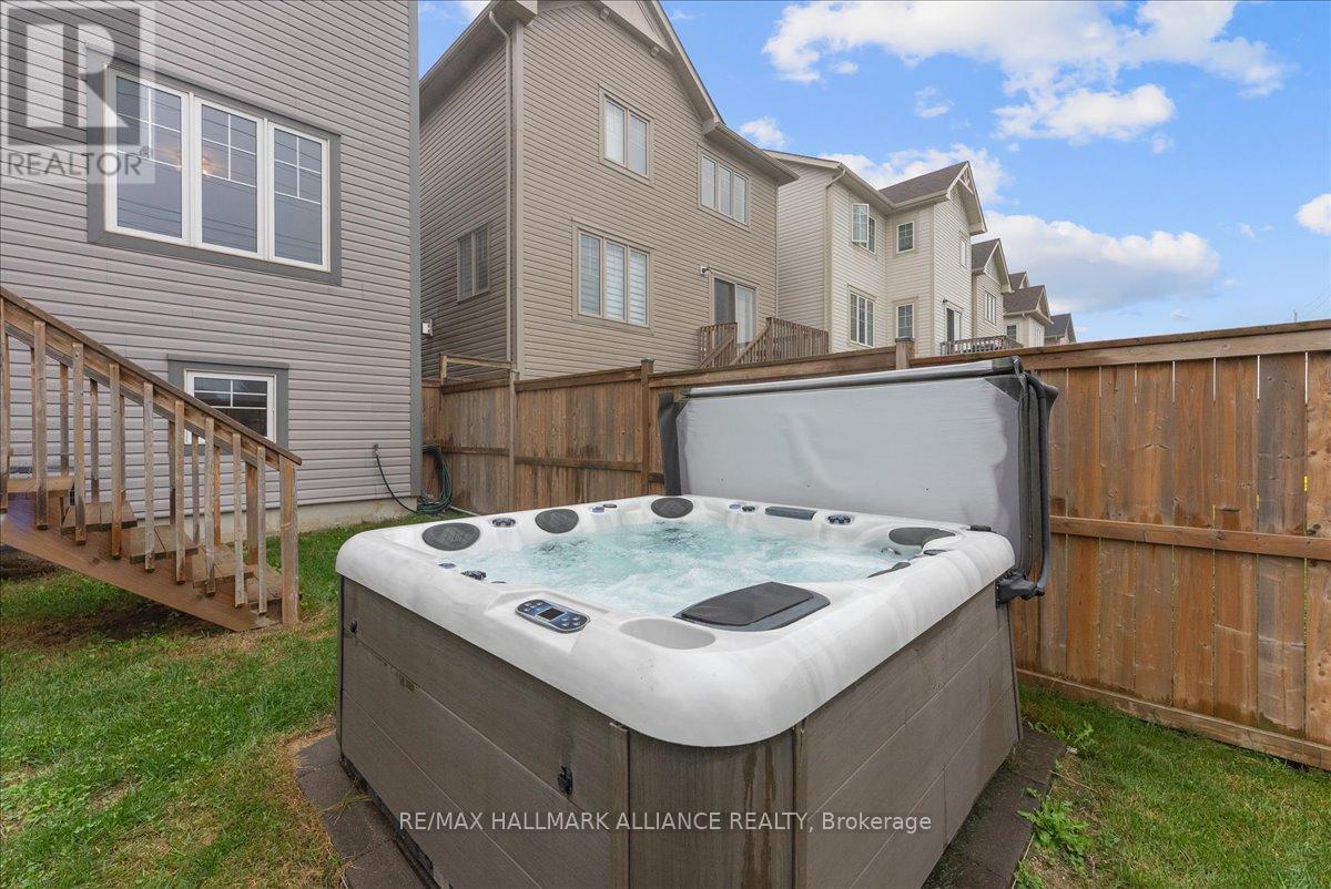 39 Kay Crescent, Centre Wellington (Fergus), Ontario  N1M 0A4 - Photo 39 - X12426821