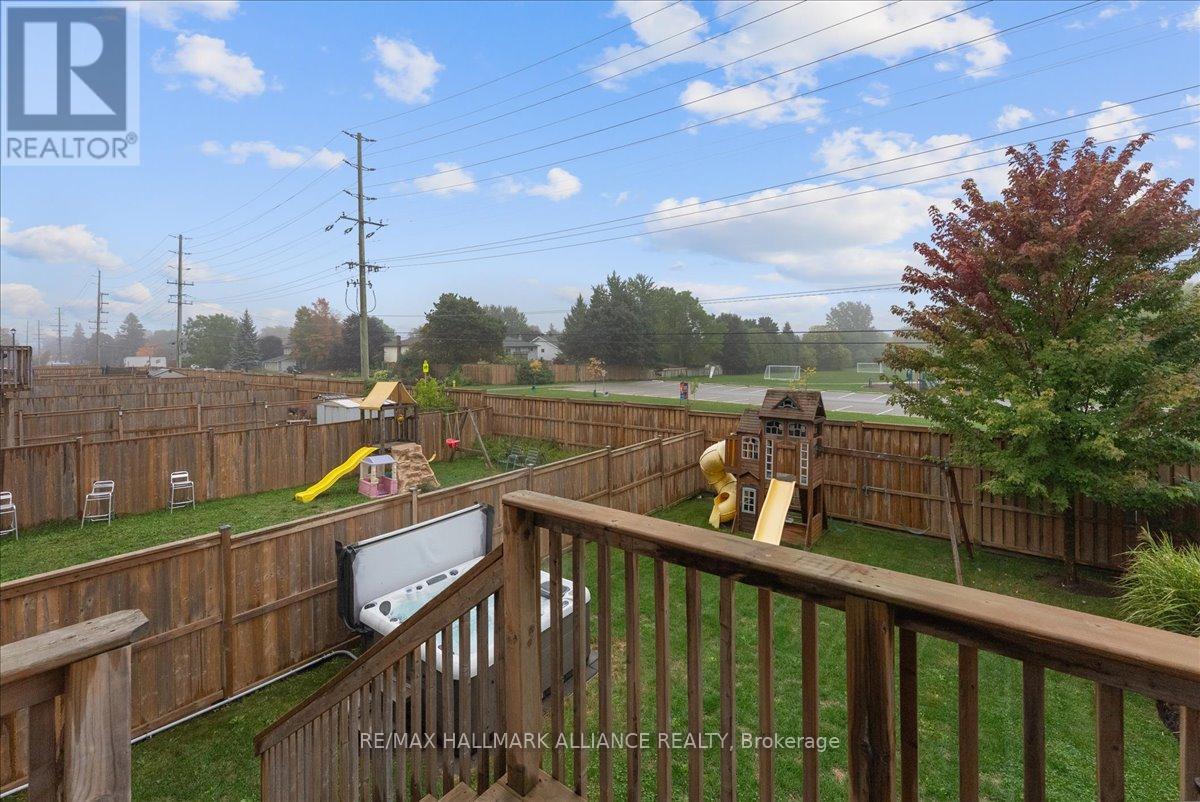 39 Kay Crescent, Centre Wellington (Fergus), Ontario  N1M 0A4 - Photo 41 - X12426821