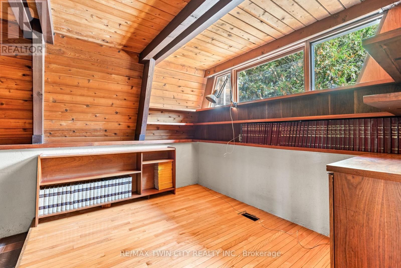 121 Grand Hill Drive, Kitchener, Ontario  N2P 2E2 - Photo 15 - X12426833