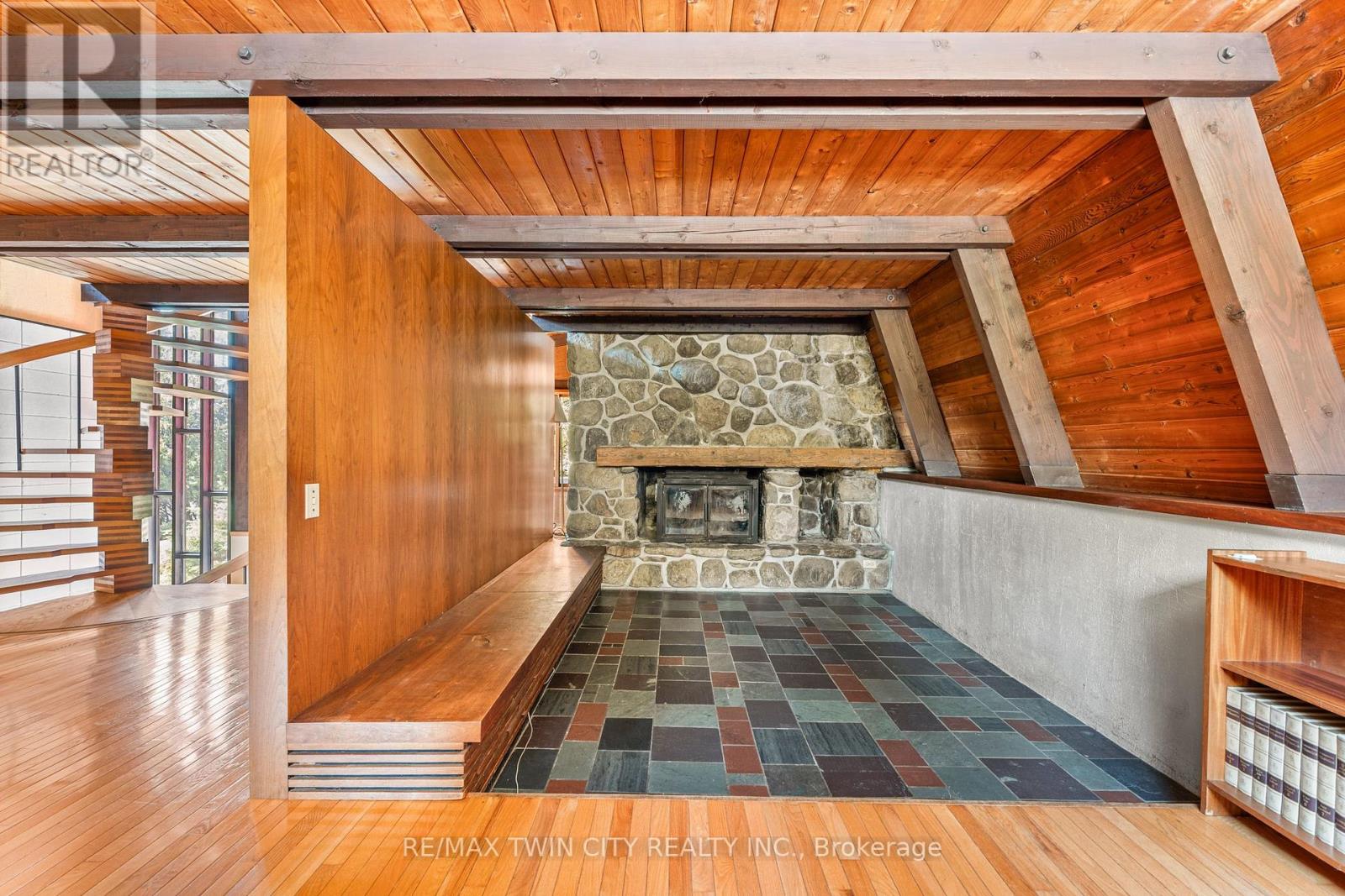 121 Grand Hill Drive, Kitchener, Ontario  N2P 2E2 - Photo 16 - X12426833