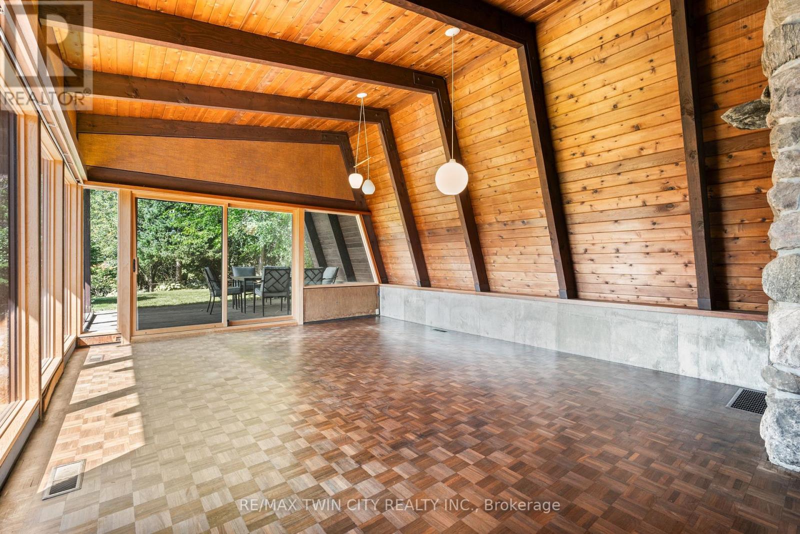 121 Grand Hill Drive, Kitchener, Ontario  N2P 2E2 - Photo 18 - X12426833