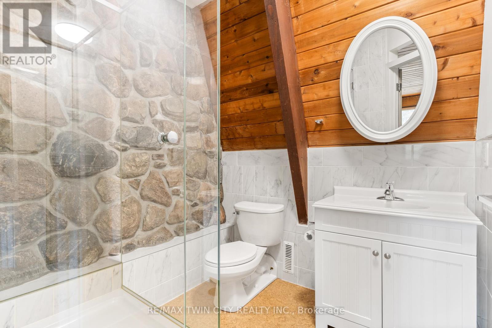 121 Grand Hill Drive, Kitchener, Ontario  N2P 2E2 - Photo 33 - X12426833