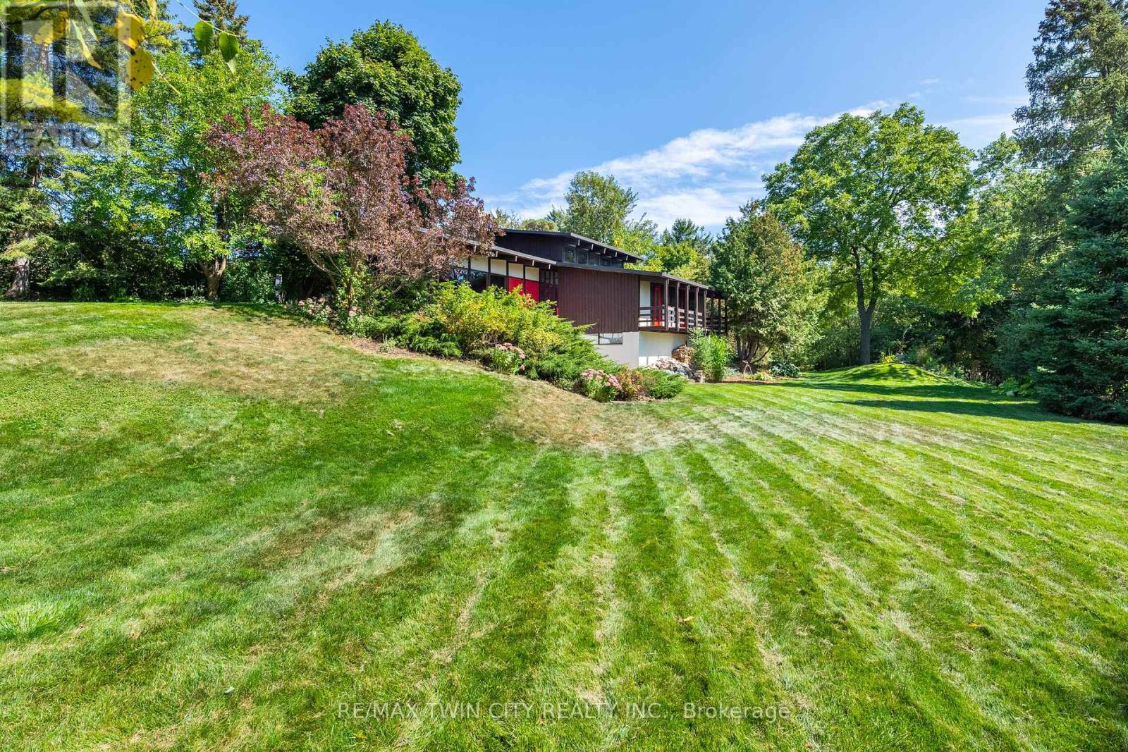 121 Grand Hill Drive, Kitchener, Ontario  N2P 2E2 - Photo 45 - X12426833