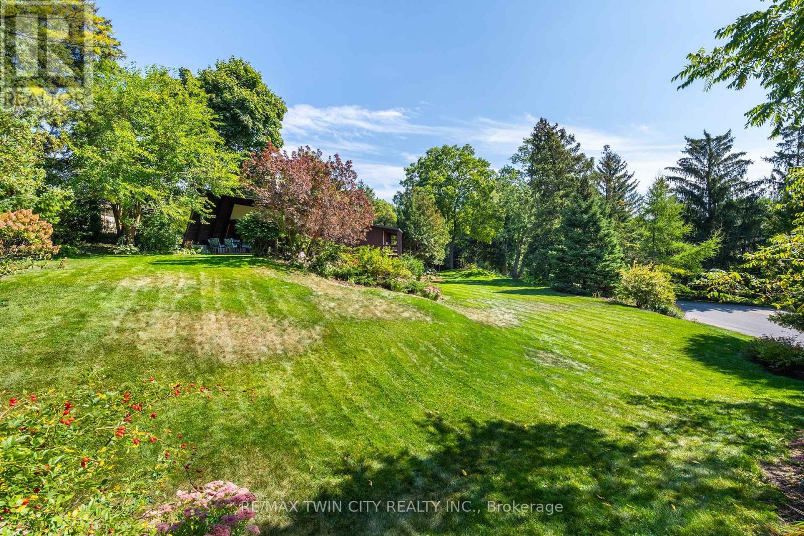 121 Grand Hill Drive, Kitchener, Ontario  N2P 2E2 - Photo 46 - X12426833