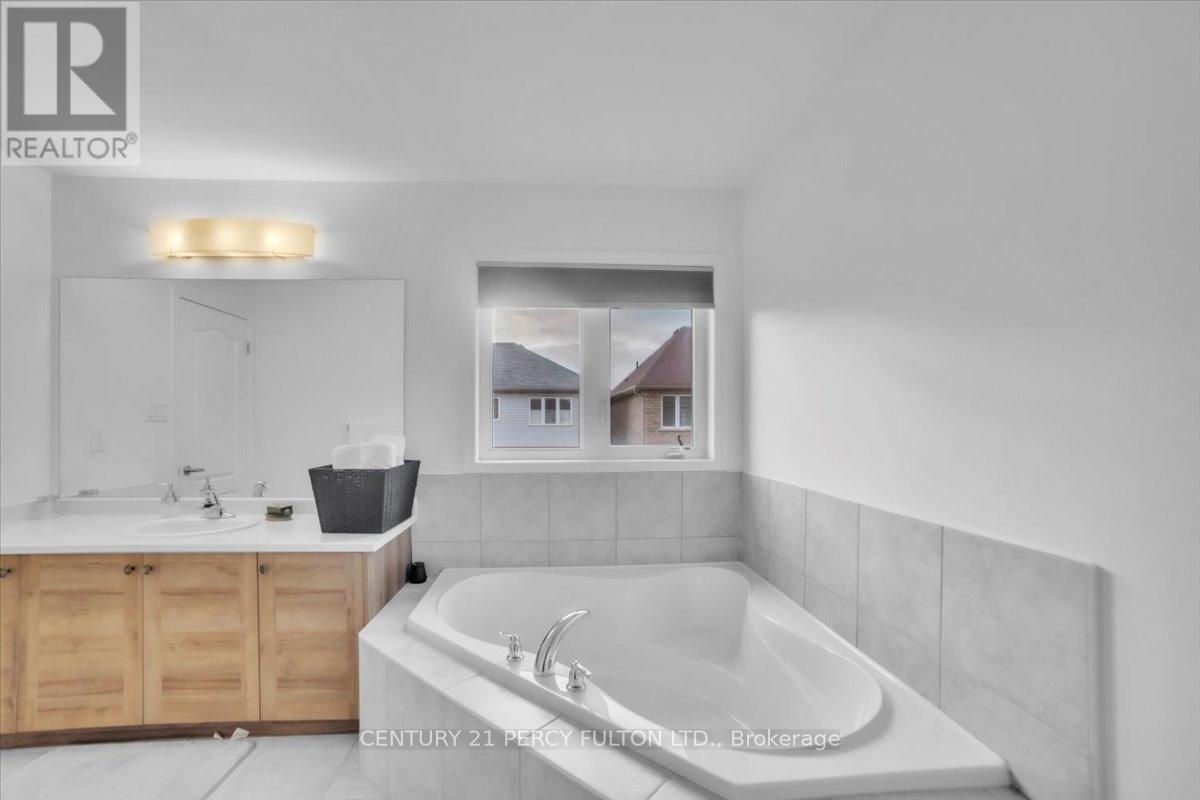 80 Cooke Avenue, Brantford, Ontario  N3T 0S1 - Photo 14 - X12426849