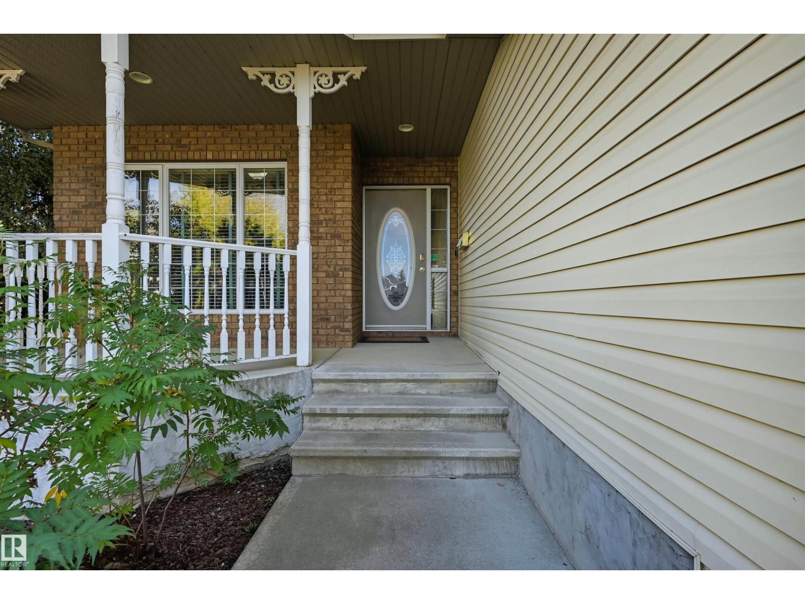 2007 Haddow Dr Nw, Edmonton, Alberta  T6R 2P2 - Photo 3 - E4459475