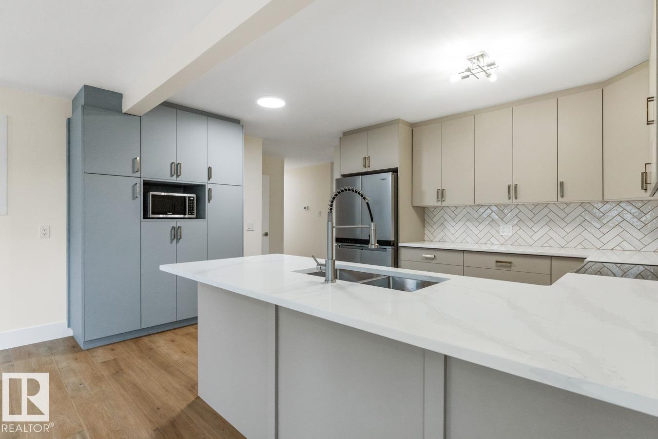 8316 68a St Nw, Edmonton, Alberta  T6B 1T3 - Photo 10 - E4459476