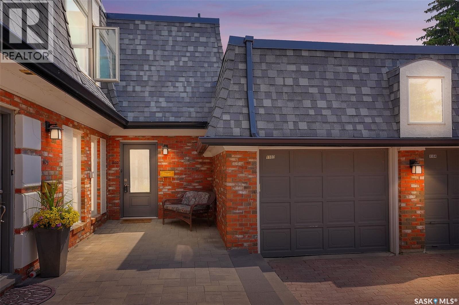 1102 Gryphons WALK, Regina, Saskatchewan