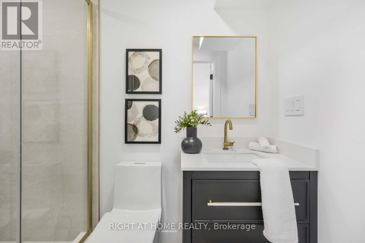324 Lee Avenue, Toronto, Ontario  M4E 2P8 - Photo 29 - E12408303