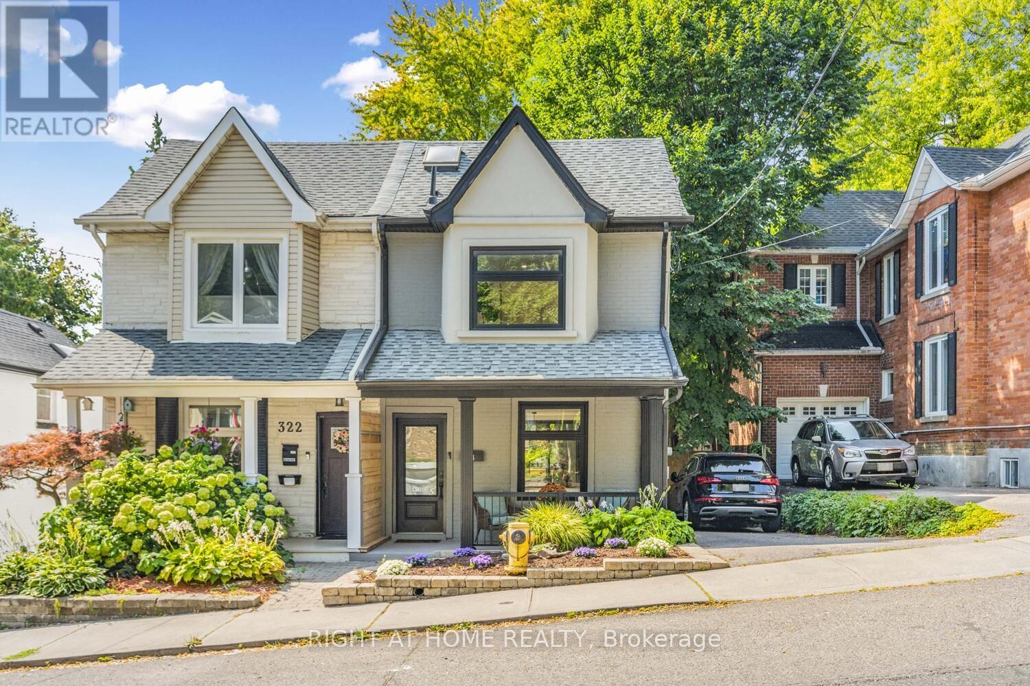 324 Lee Avenue, Toronto, Ontario  M4E 2P8 - Photo 47 - E12408303