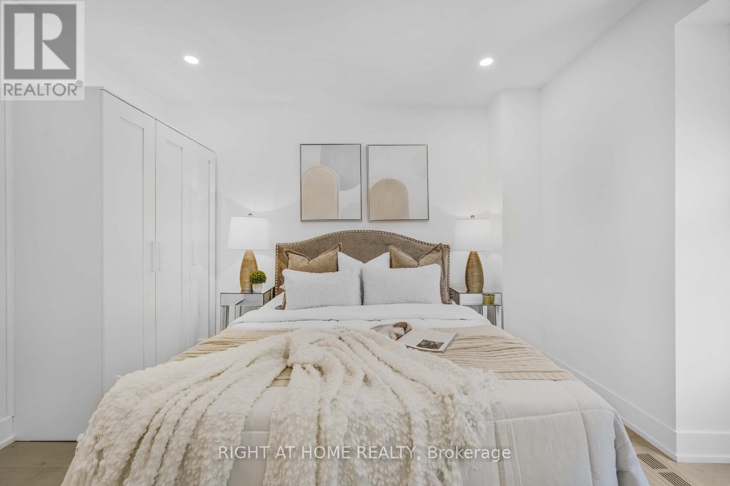 324 Lee Avenue, Toronto, Ontario  M4E 2P8 - Photo 26 - E12408303
