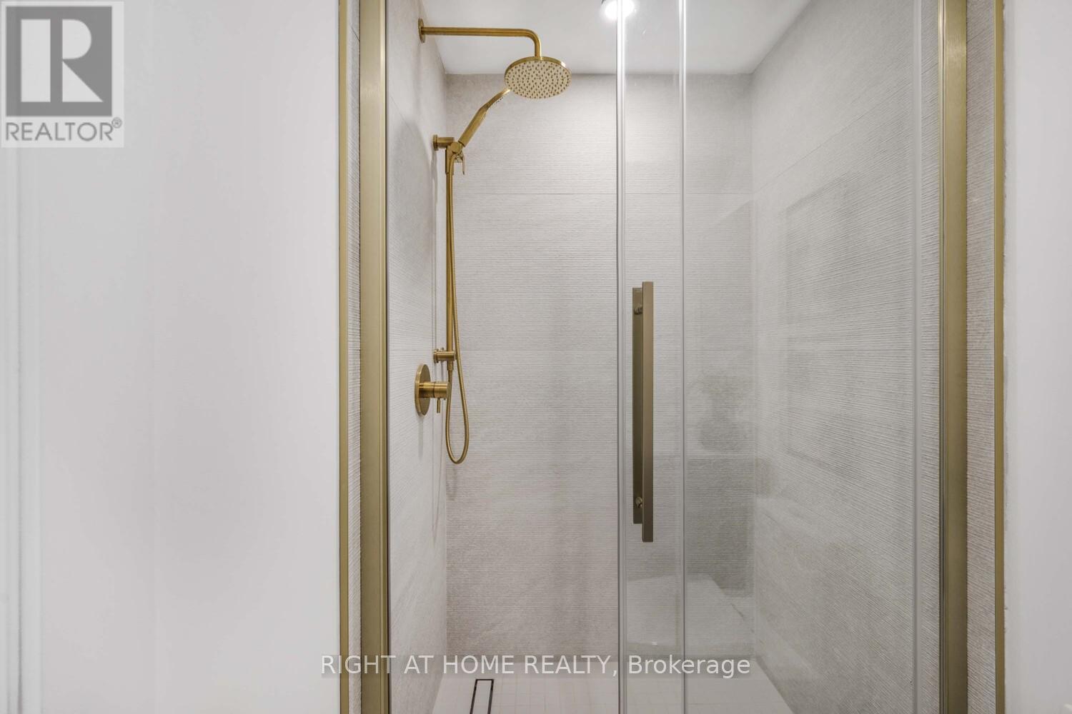 324 Lee Avenue, Toronto, Ontario  M4E 2P8 - Photo 30 - E12408303