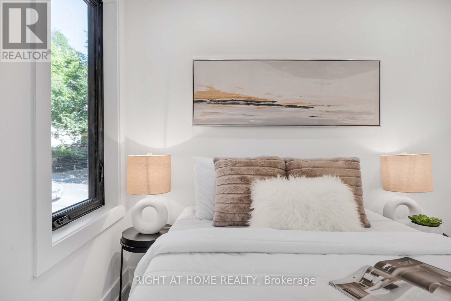 324 Lee Avenue, Toronto, Ontario  M4E 2P8 - Photo 24 - E12408303
