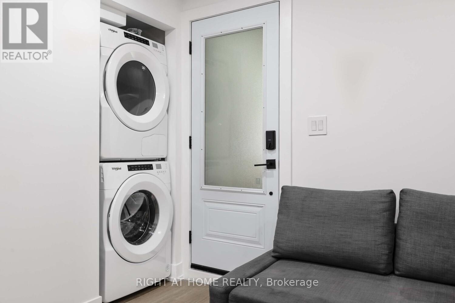 324 Lee Avenue, Toronto, Ontario  M4E 2P8 - Photo 42 - E12408303