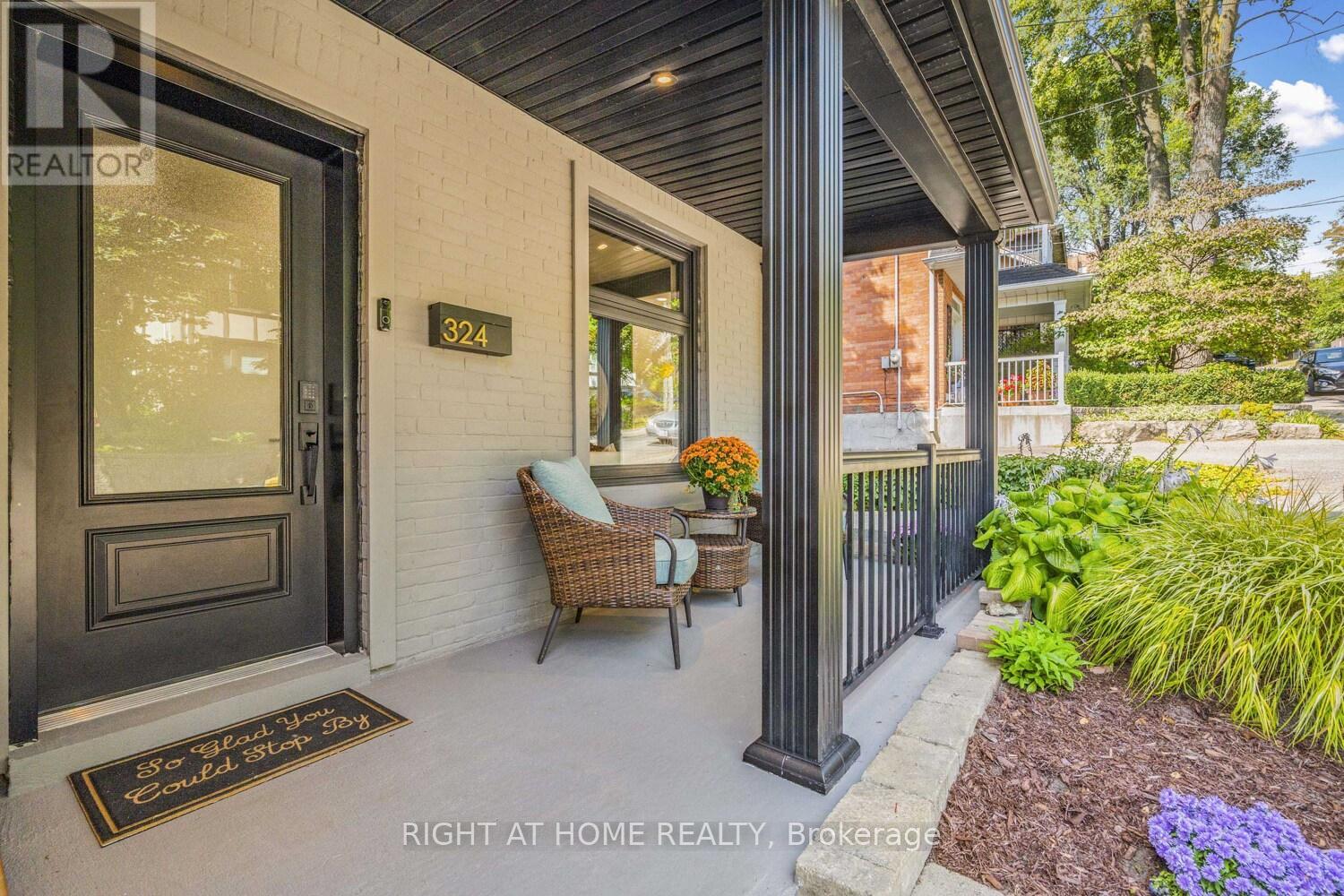 324 Lee Avenue, Toronto, Ontario  M4E 2P8 - Photo 49 - E12408303
