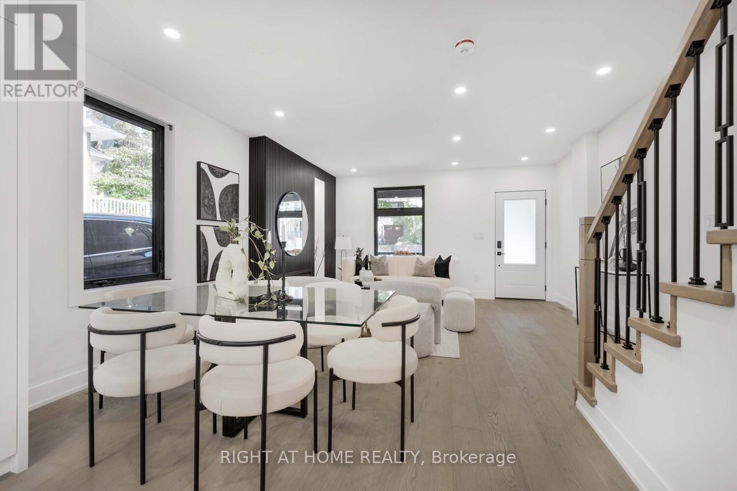 324 Lee Avenue, Toronto, Ontario  M4E 2P8 - Photo 8 - E12408303