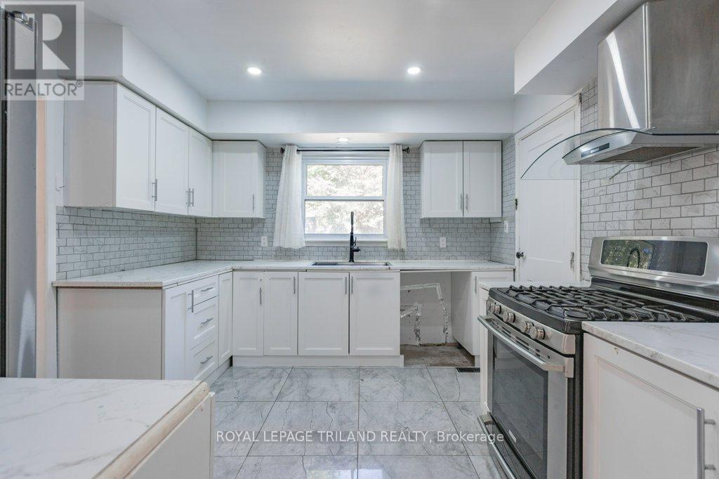 75 Tweed Crescent, London North, Ontario  N5X 1Z5 - Photo 16 - X12416468