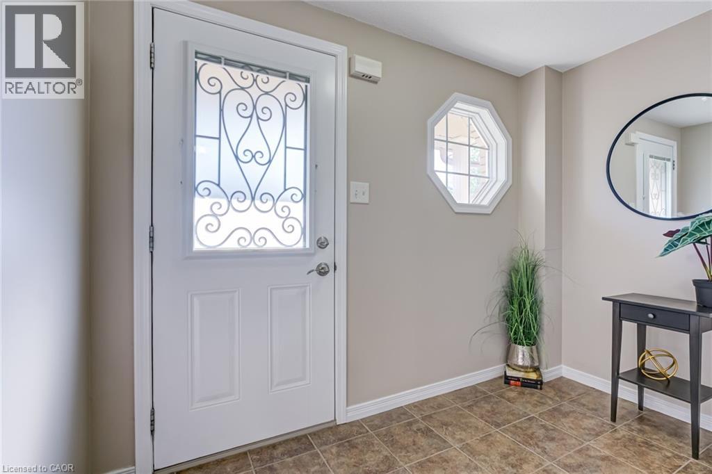 2071 Osbond Road, Innisfil, Ontario  L9S 0B6 - Photo 4 - 40773587
