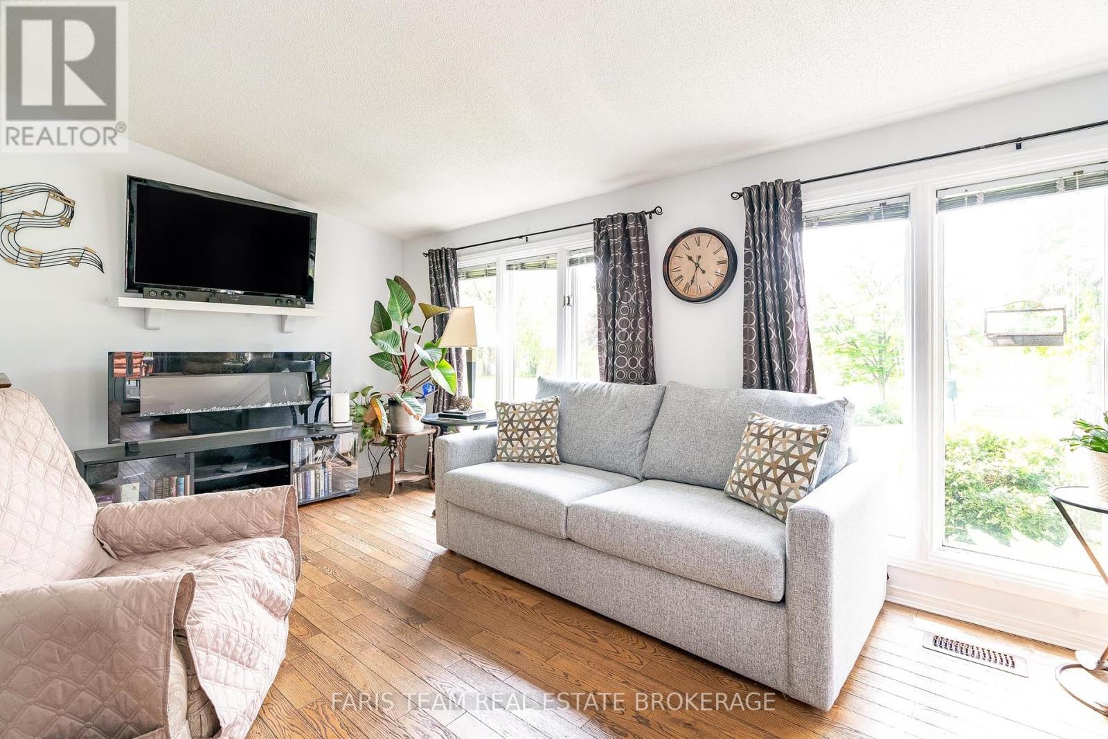 81 Corner Brook Trail, Innisfil, Ontario  L9S 1S1 - Photo 15 - N12344975