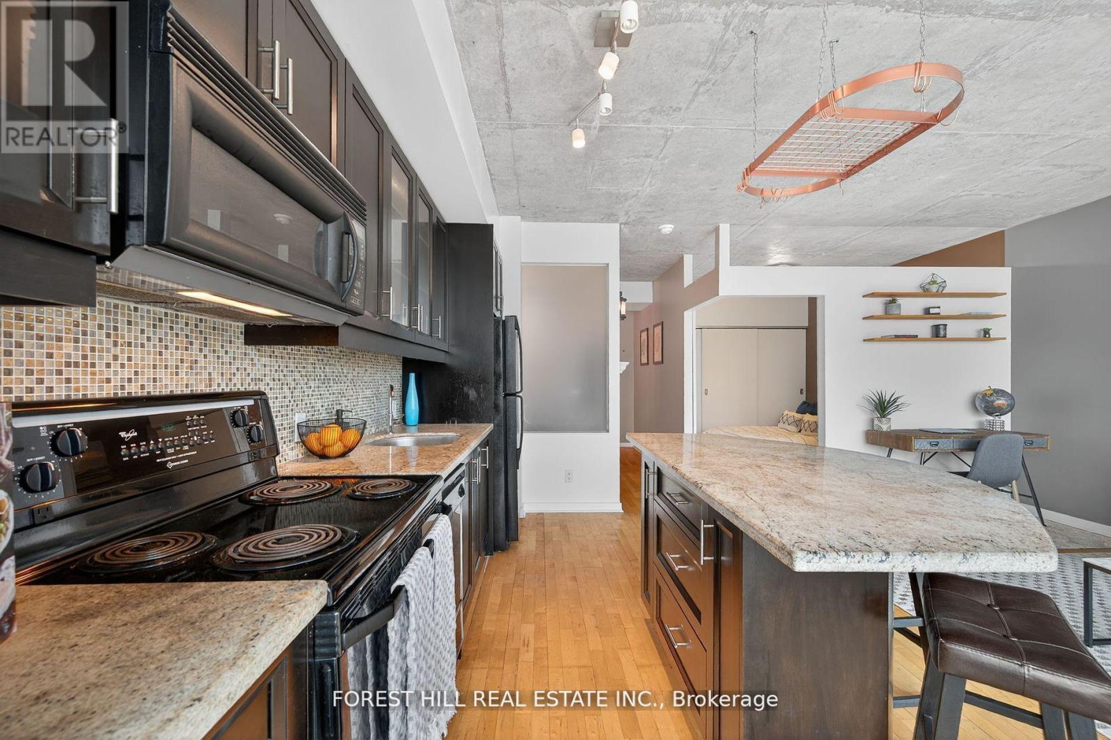 505 - 301 Markham Street, Toronto (Trinity-Bellwoods), Ontario  M6J 3X2 - Photo 4 - C12426857