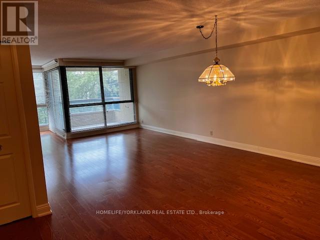 405 - 1 Concorde Place, Toronto, Ontario  M3C 3K6 - Photo 6 - C12426867
