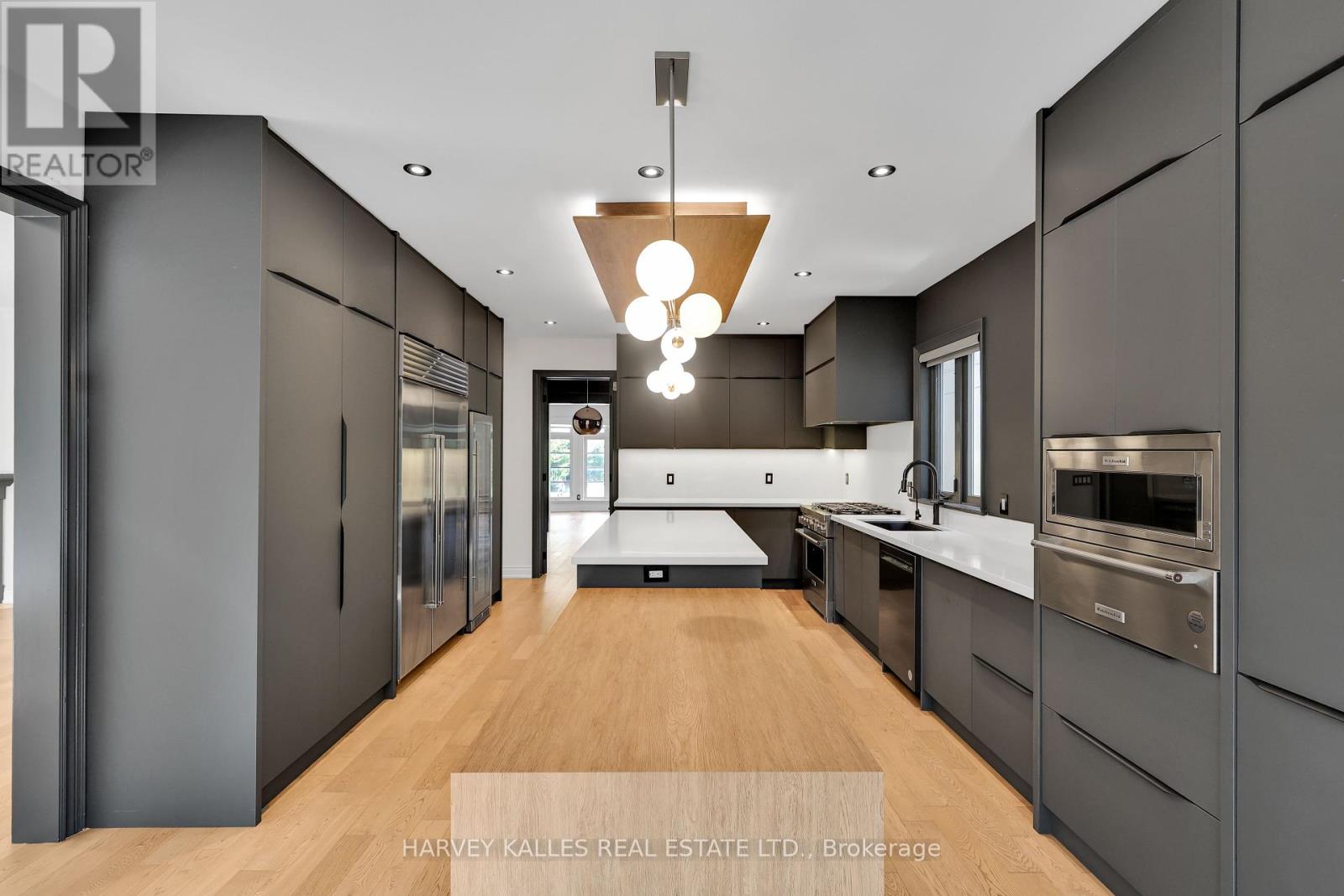 737 Woburn Avenue, Toronto, Ontario  M5M 1M2 - Photo 13 - C12426910