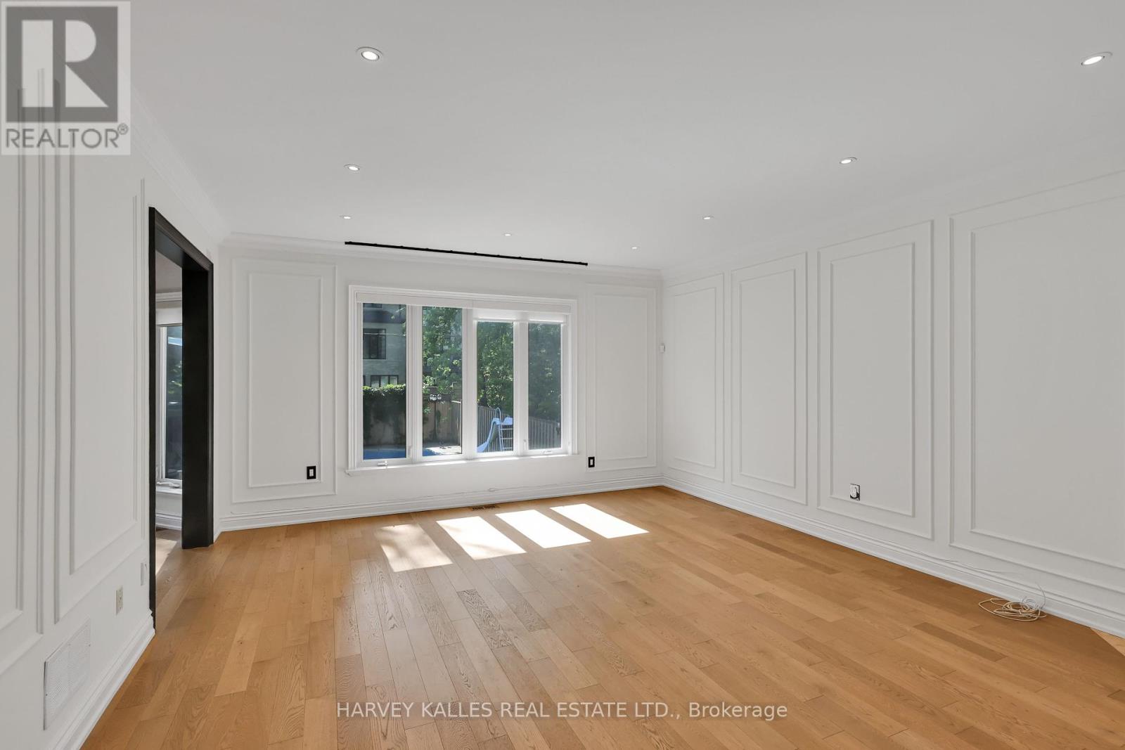 737 Woburn Avenue, Toronto, Ontario  M5M 1M2 - Photo 17 - C12426910