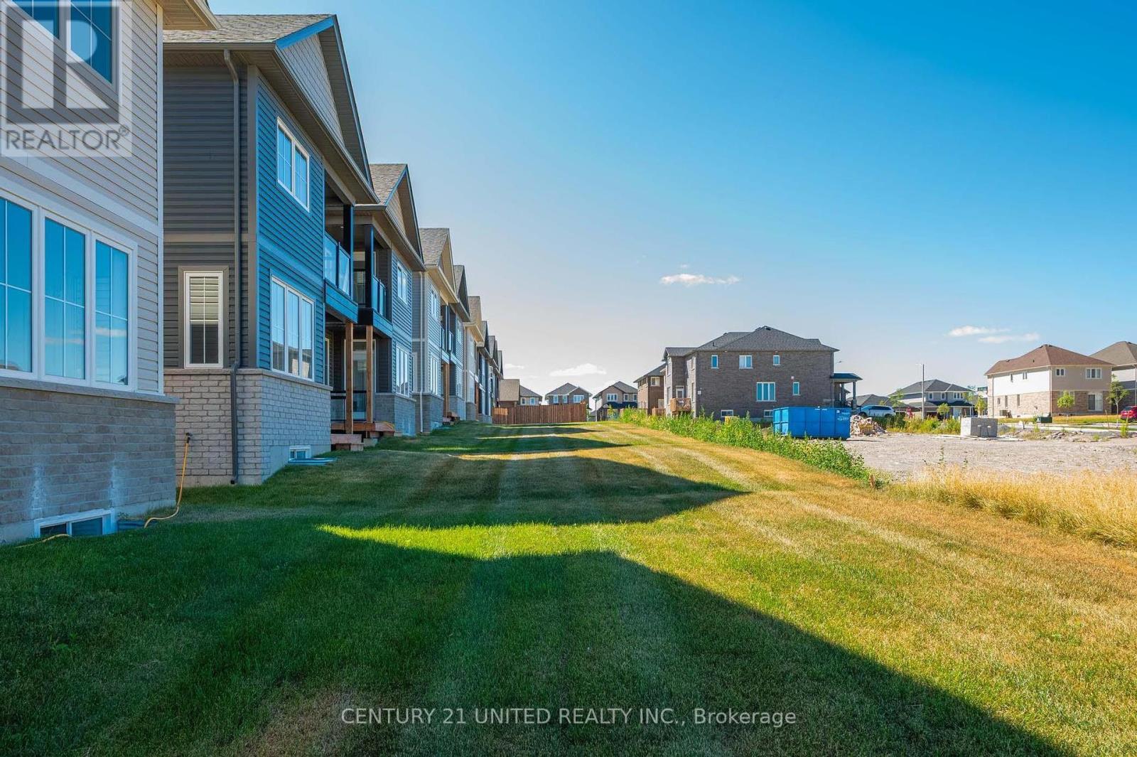 305 Mullighan Gardens, Peterborough, Ontario  K9K 0G3 - Photo 13 - X12426999