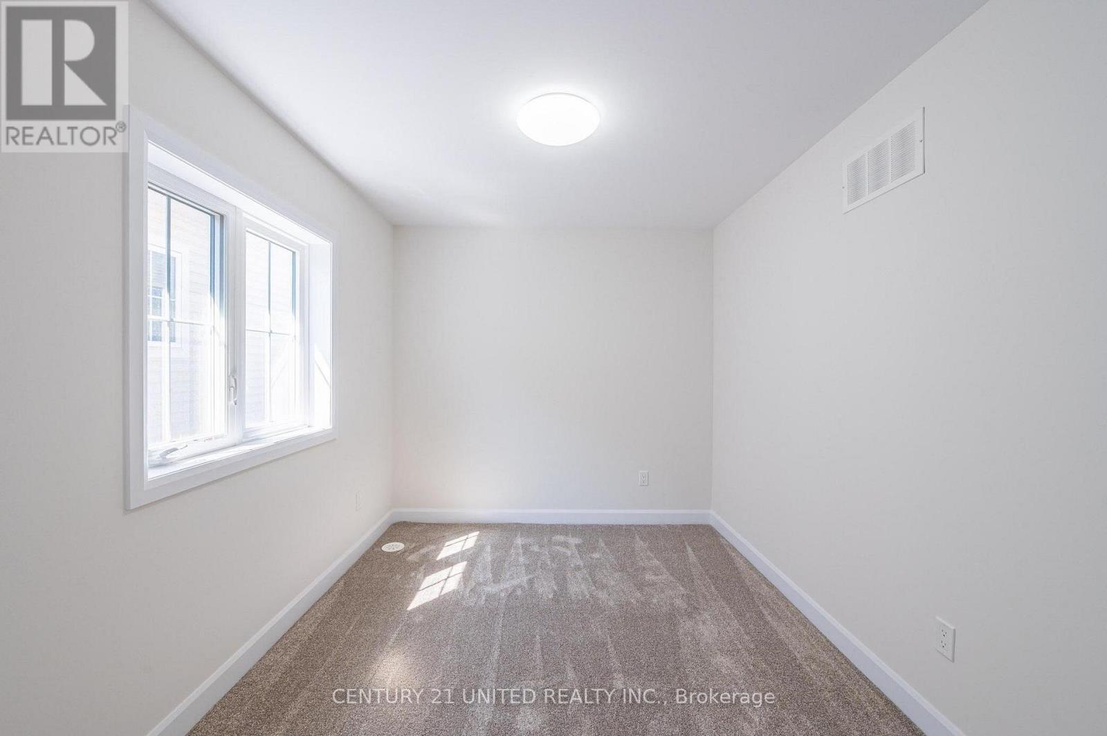 305 Mullighan Gardens, Peterborough, Ontario  K9K 0G3 - Photo 18 - X12426999