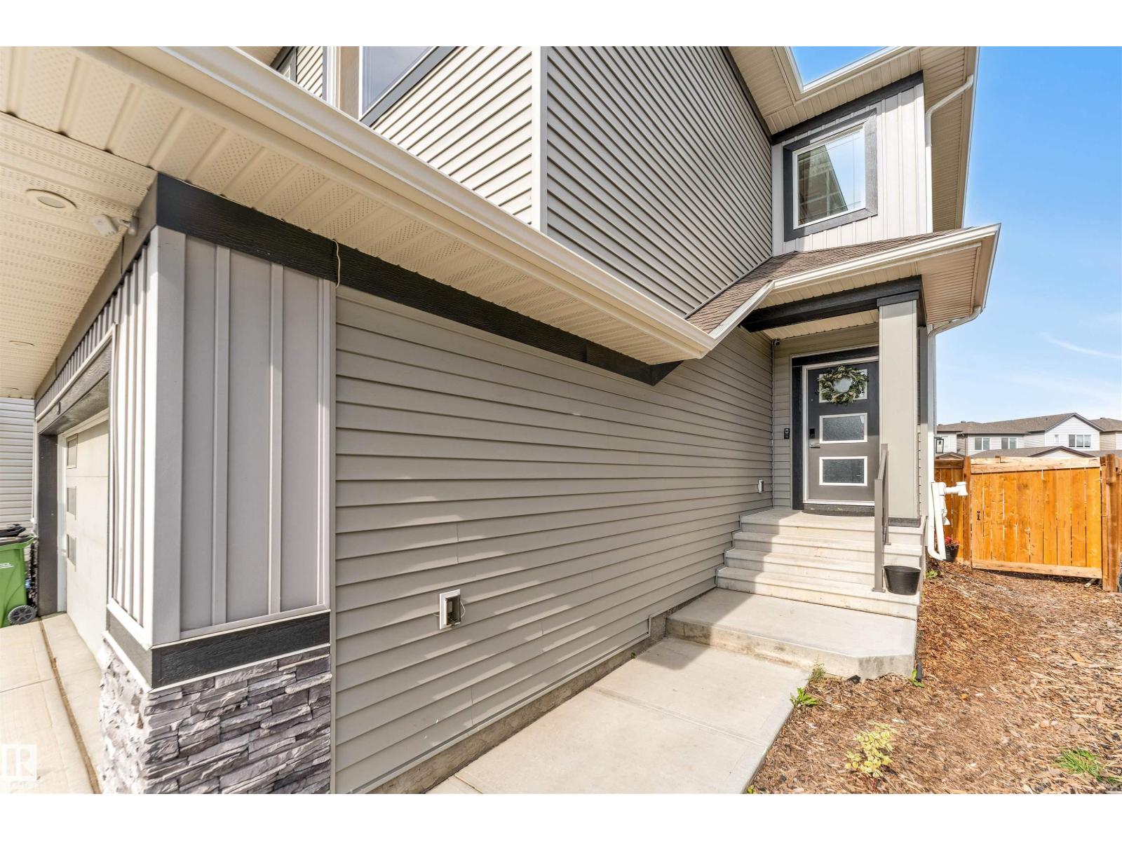 2404 13 Av Nw, Edmonton, Alberta  T6T 0V1 - Photo 3 - E4459477