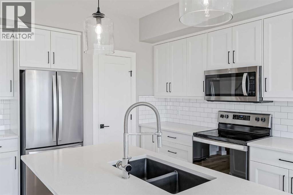 28 Willow Street, Cochrane, Alberta  T4C 2V3 - Photo 6 - A2258529
